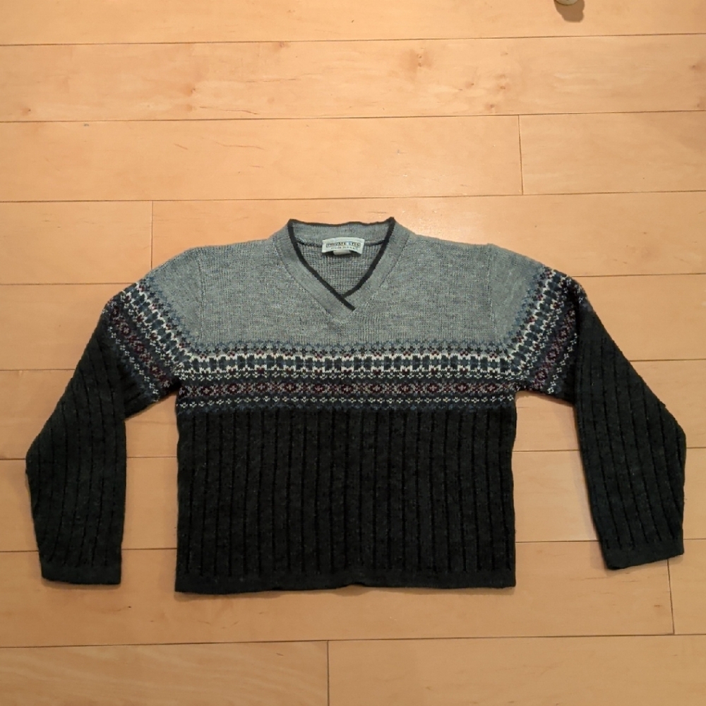Vintage V-Neck Sweater in Gray And Green, Size Large